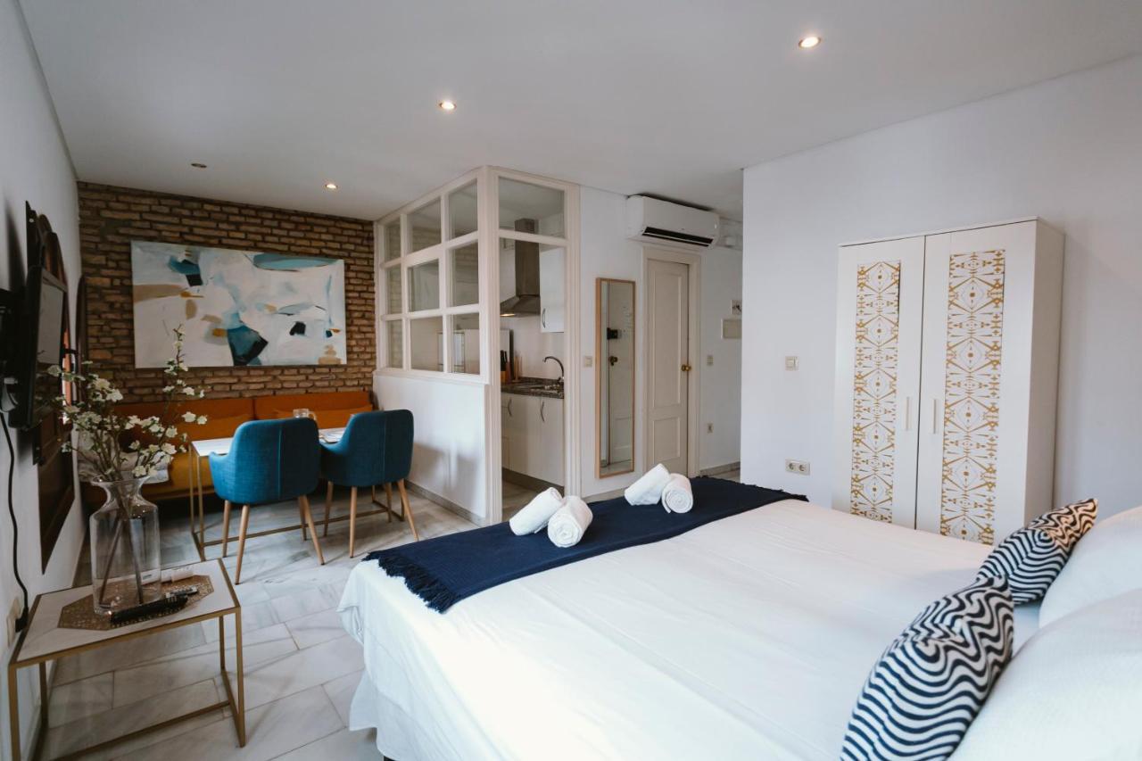 Апартаменти Complete Studio With Terrace - 1Bth- La Giralda Севілья Екстер'єр фото